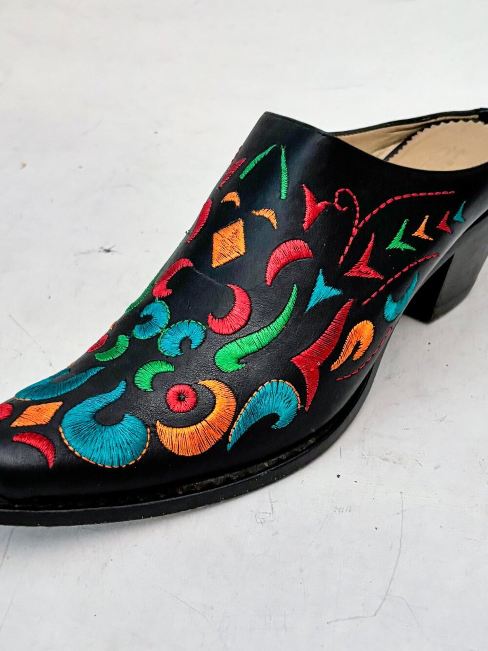 Corral Floral Embroidered Western Mules Womens 9 Snip Toe Black Leather Colorful